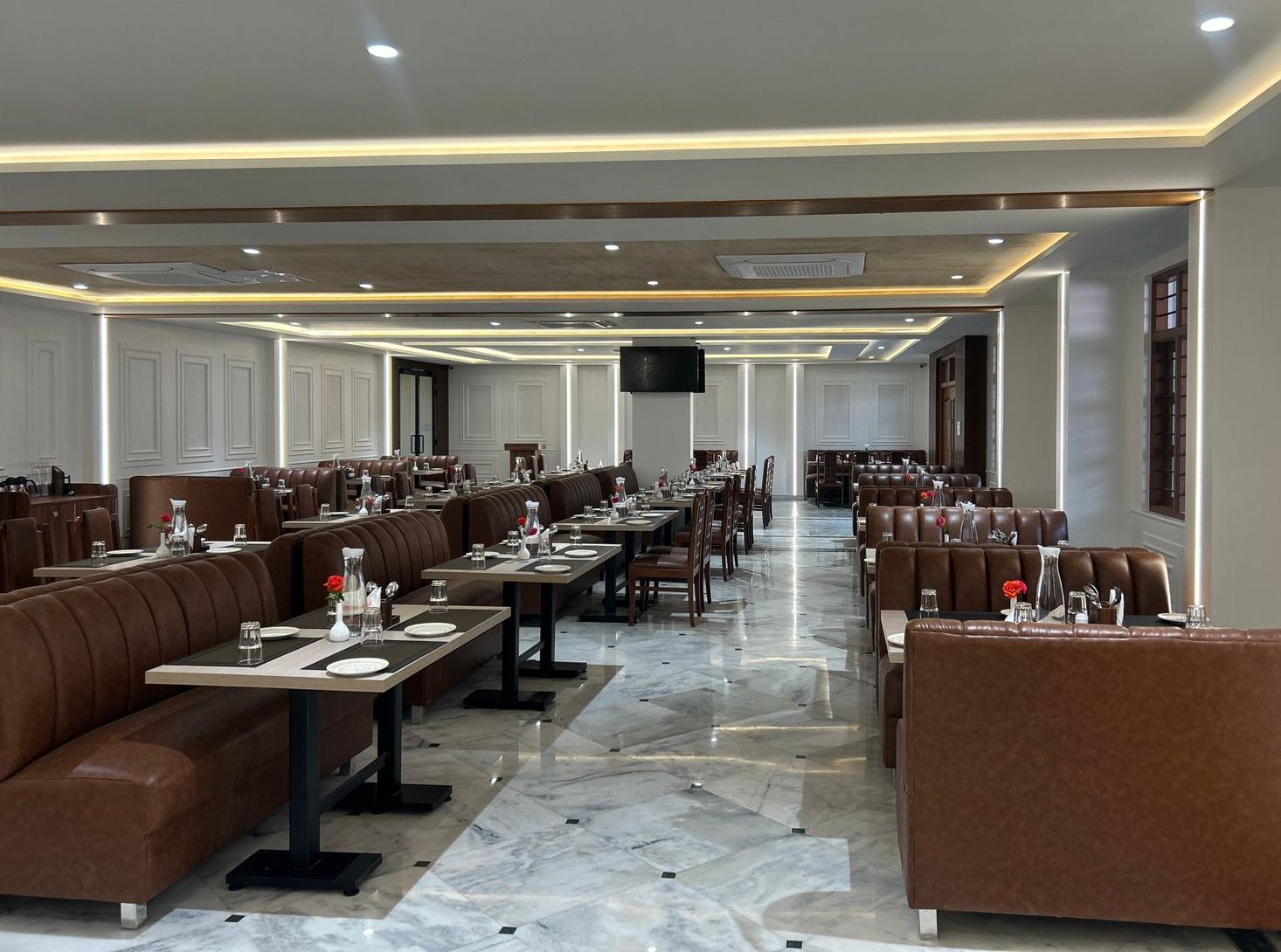 Hotel dining ambiance